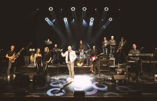 Genesis & Phil Tribute Band - Open Air