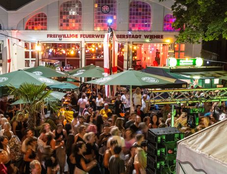 Party am Gerätehaus