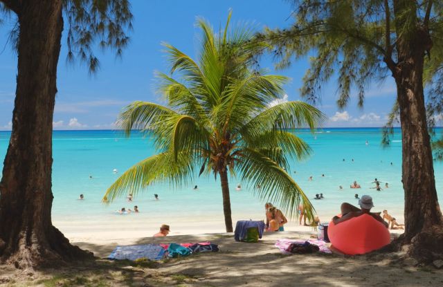 Mauritius ist gesäumt von Traumstränden, © Christian Wüstenberg