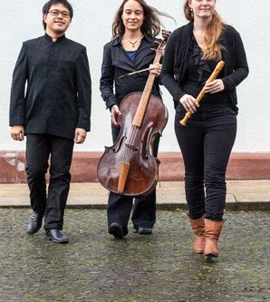 Barockensemble Klangweber: Johanna Weber, Monika Ecker und Adhi Jacinth Tanumihardja