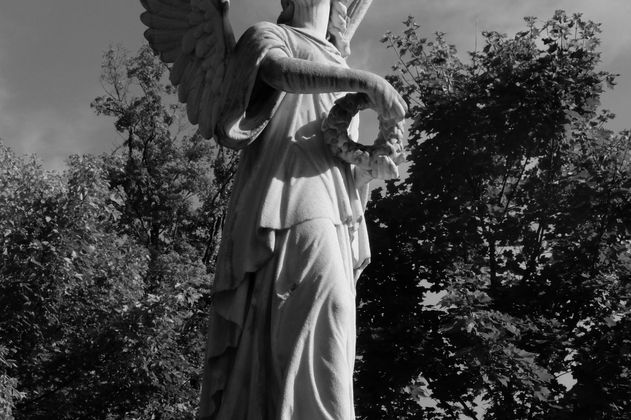 Grabstein Engel Alter Friedhof