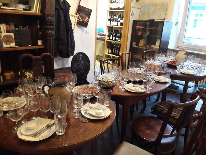 Kulinarische Weinprobe in der Vinothek AGORA