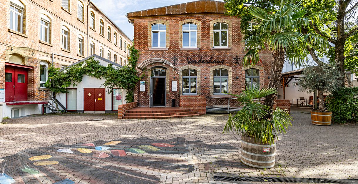 Gebäude des Vorderhaus mit Innenhof 