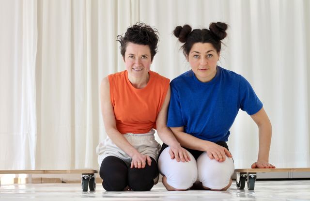 Tabea Gregory et Andrea Kreisel : LOS-----GEROLLT ! - Ensemble vers l'ailleurs - Pour tous à partir de 3 ans