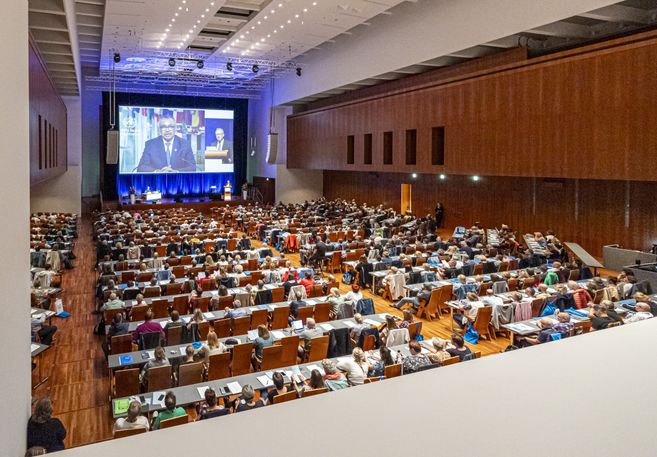 Kongressteilnehmer, WHO Präsident