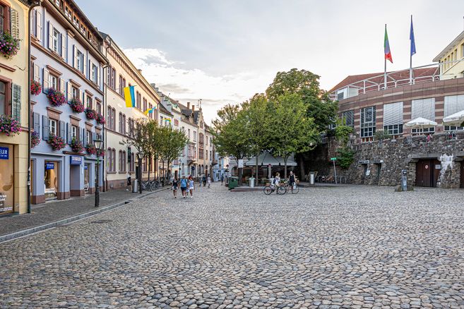 gepflasterter Platz 