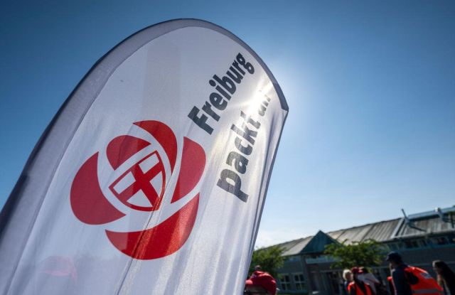 Infostand am Weltkindertag, © Foto: Seeger/Stadt Freiburg