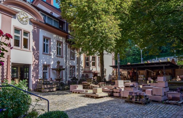 Der Innenhof der Freiburger Münsterbauhütte, © Claudia Tabori