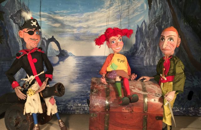 Puppet theater: PIPPI LANGSTRUMPF IN TAKA-TUKA-LAND