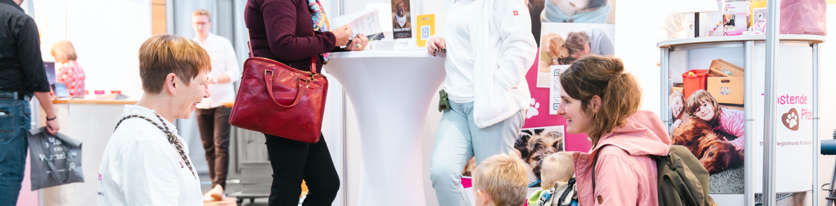 Besondere Begegnungen, © dotsnboxes/Ahorn Kultur GmbH