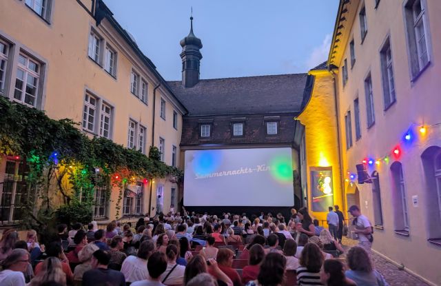 Sommernachtskino im Schwarzen Kloster (3), © FWTM-Vögtle